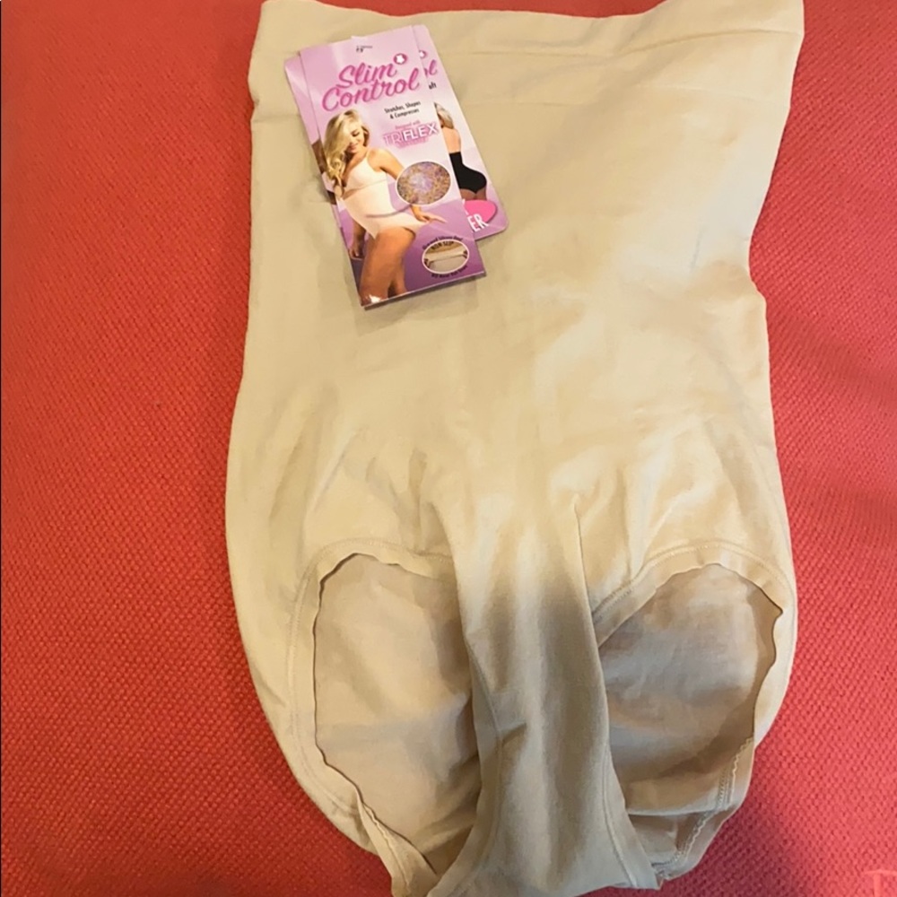 Slim Control Nude Compression Bottoms
